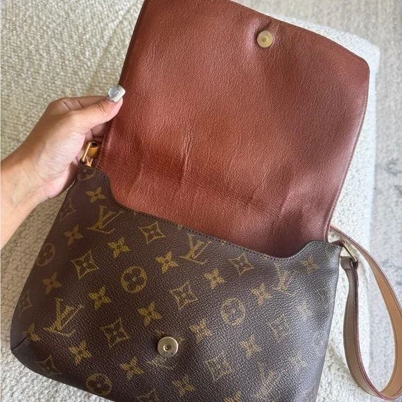 Authentic Louis Vuitton Brown Monogram Shoulder Bag messenger bag - Picture 4 of 9